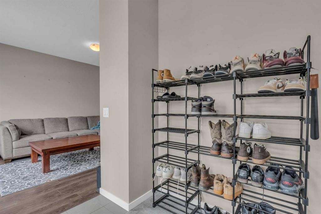 93 Copperstone Common Se, Calgary, AB - Indoor Photo Showing Other Room