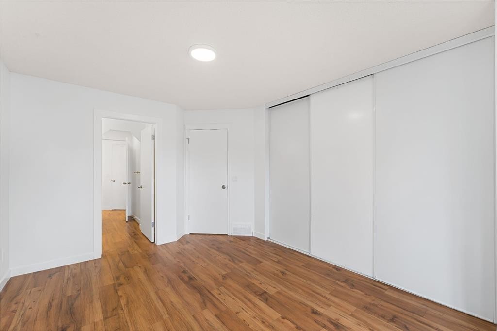 203 Prestwick Heights Se, Calgary, AB - Indoor Photo Showing Other Room