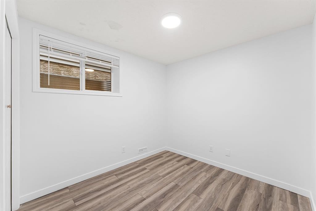 203 Prestwick Heights Se, Calgary, AB - Indoor Photo Showing Other Room