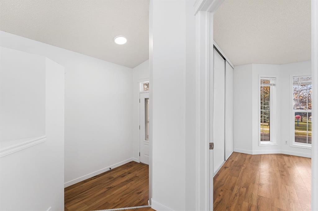 203 Prestwick Heights Se, Calgary, AB - Indoor Photo Showing Other Room