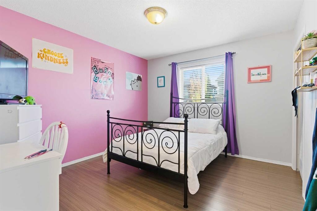 74 Evansbrooke Way Nw, Calgary, AB - Indoor Photo Showing Bedroom