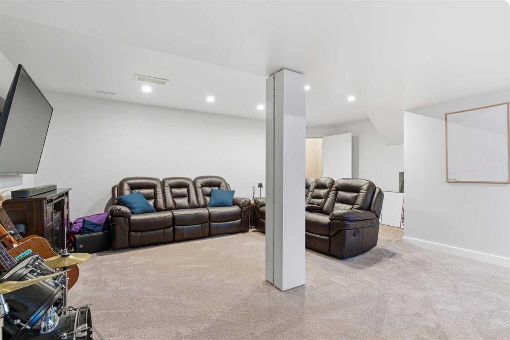 74 Evansbrooke Way Nw, Calgary, AB - Indoor