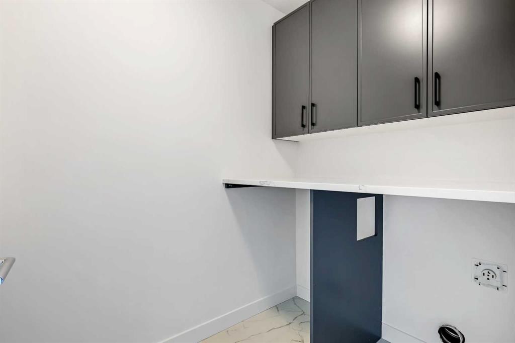 357 Copperhead Way Se, Calgary, AB - Indoor