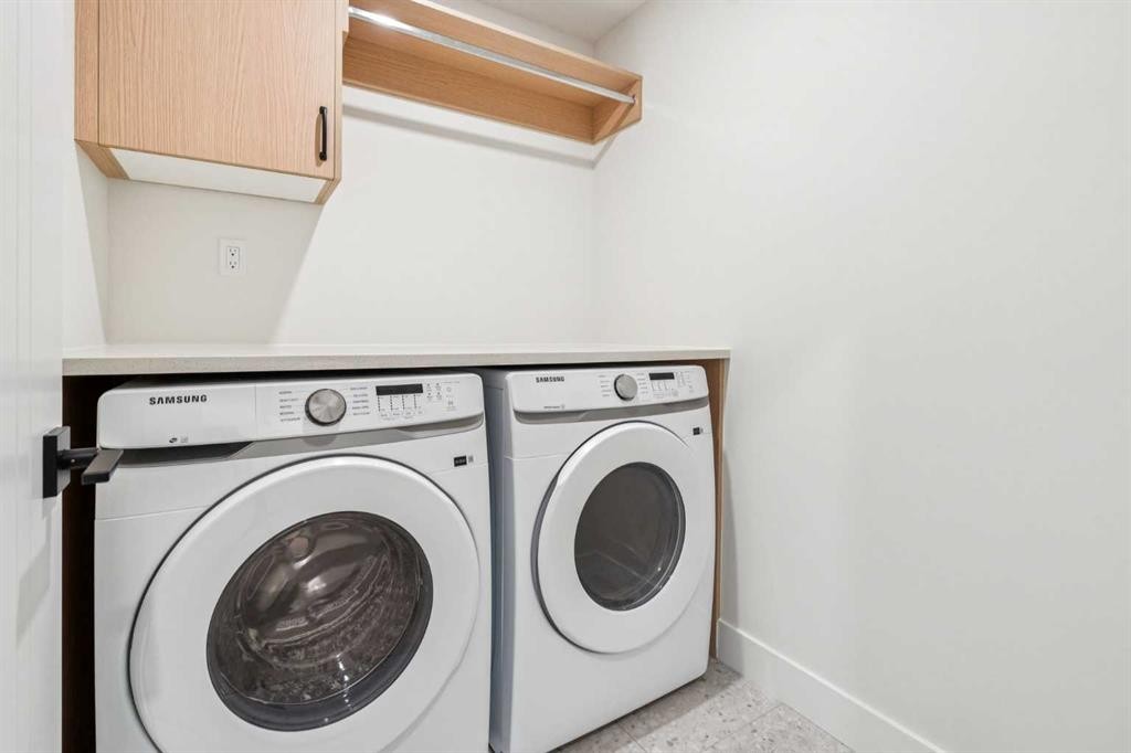 643 36 Street Sw, Calgary, AB - Indoor Photo Showing Laundry Room
