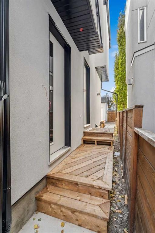 643 36 Street Sw, Calgary, AB - Outdoor With Exterior