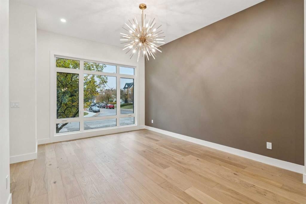 643 36 Street Sw, Calgary, AB - Indoor Photo Showing Other Room