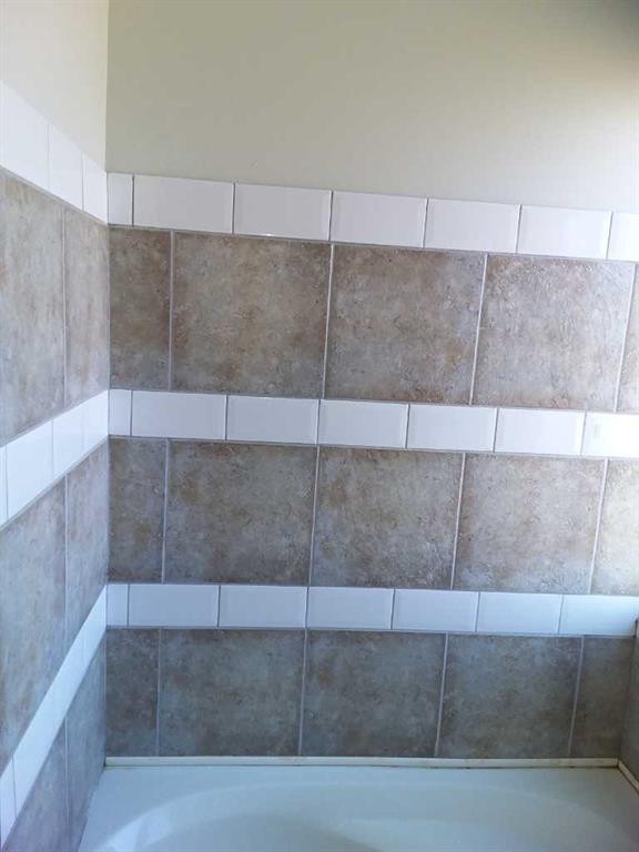 300-6220 17 Avenue Se, Calgary, AB