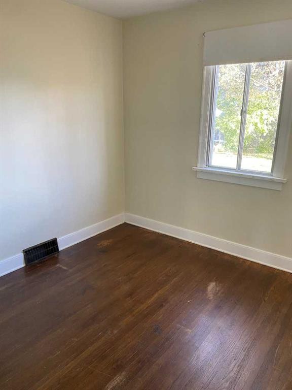 1402 Centre A Street Ne, Calgary, AB - Indoor Photo Showing Other Room