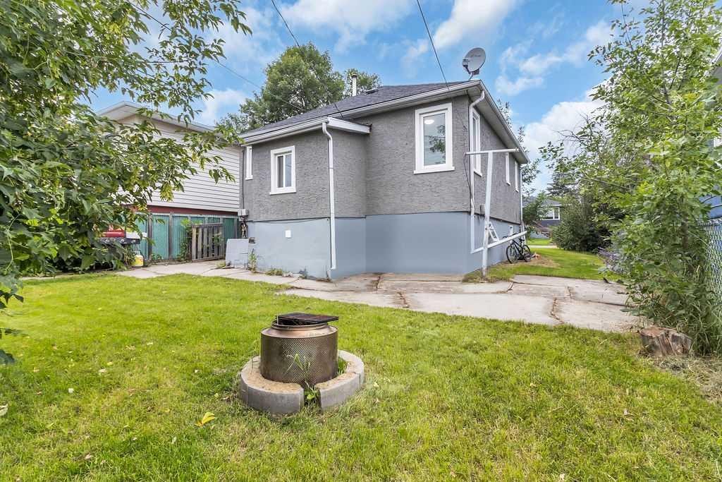 1212 Bantry Street Ne, Calgary, AB - Outdoor