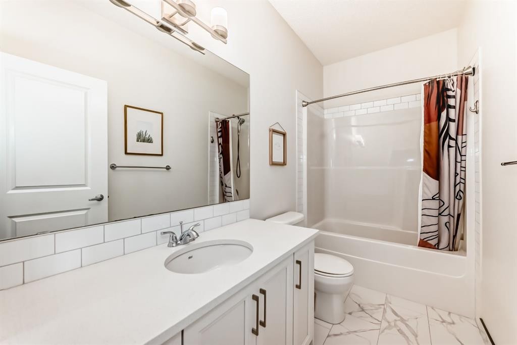 802-250 Fireside View, Cochrane, AB - Indoor Photo Showing Bathroom