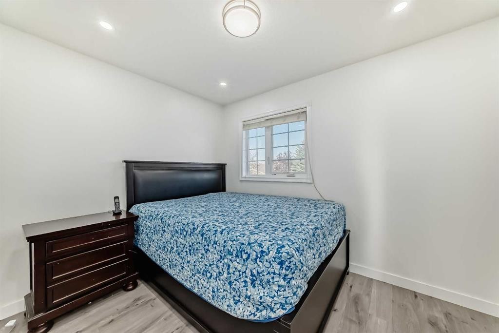 204 Coral Keys Green Ne, Calgary, AB - Indoor Photo Showing Bedroom