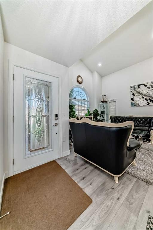 204 Coral Keys Green Ne, Calgary, AB - Indoor Photo Showing Other Room