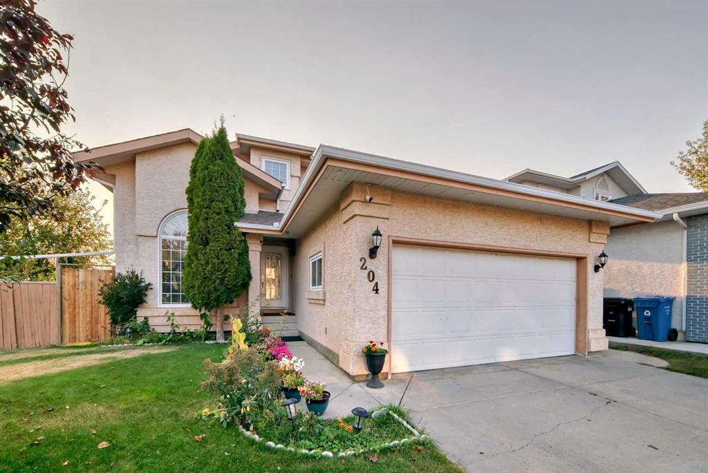 204 Coral Keys Green Ne, Calgary, AB - Outdoor