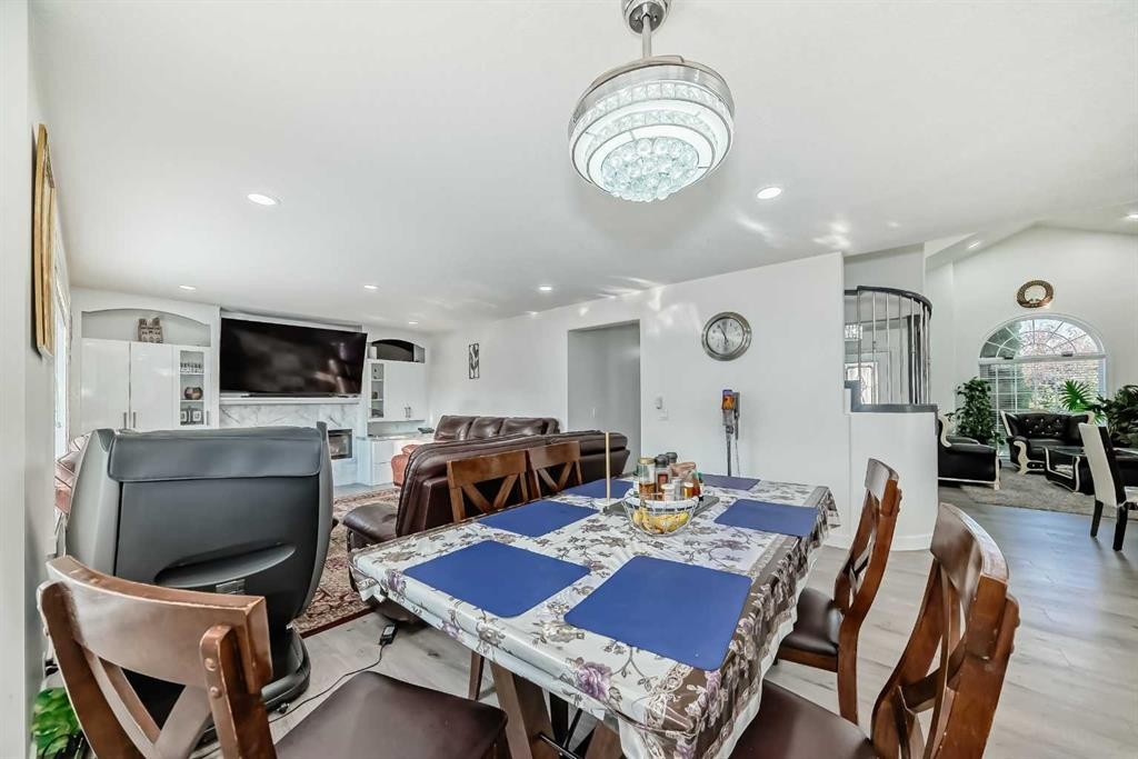 204 Coral Keys Green Ne, Calgary, AB - Indoor Photo Showing Dining Room
