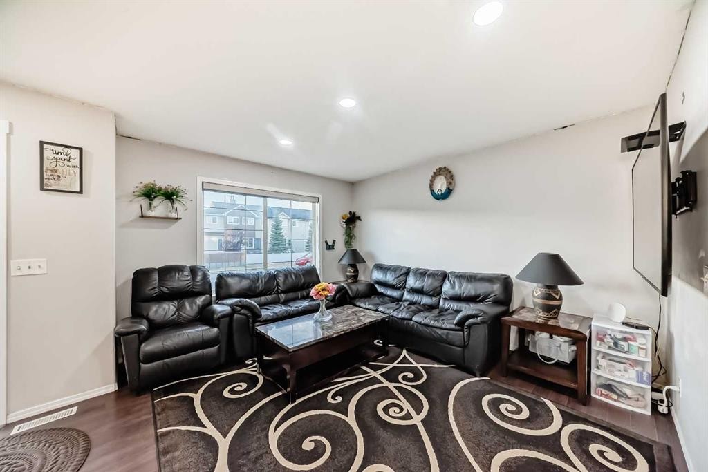 50 Tarawood Lane Ne, Calgary, AB - Indoor