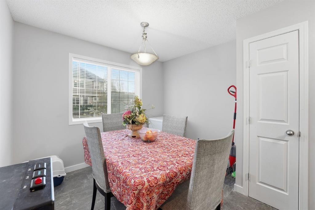 168 Copperfield Court Se, Calgary, AB - Indoor Photo Showing Dining Room