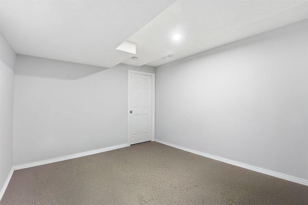 168 Copperfield Court Se, Calgary, AB - Indoor Photo Showing Other Room