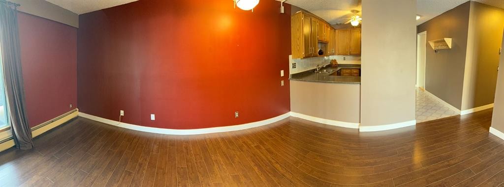 203-234 5 Avenue Ne, Calgary, AB - Indoor Photo Showing Other Room