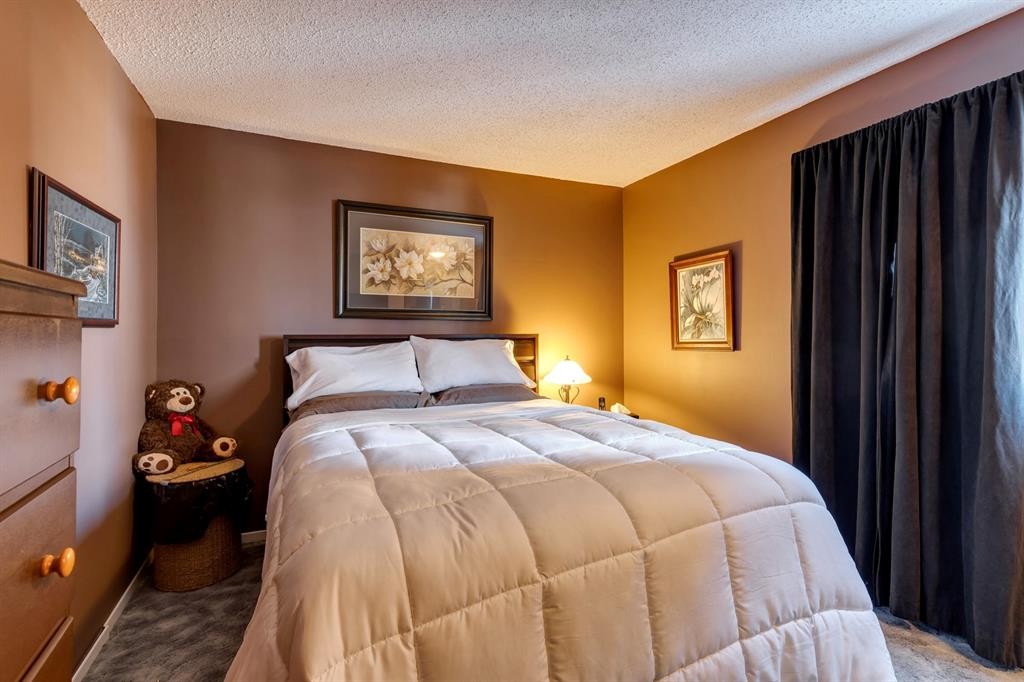 203-234 5 Avenue Ne, Calgary, AB - Indoor Photo Showing Bedroom