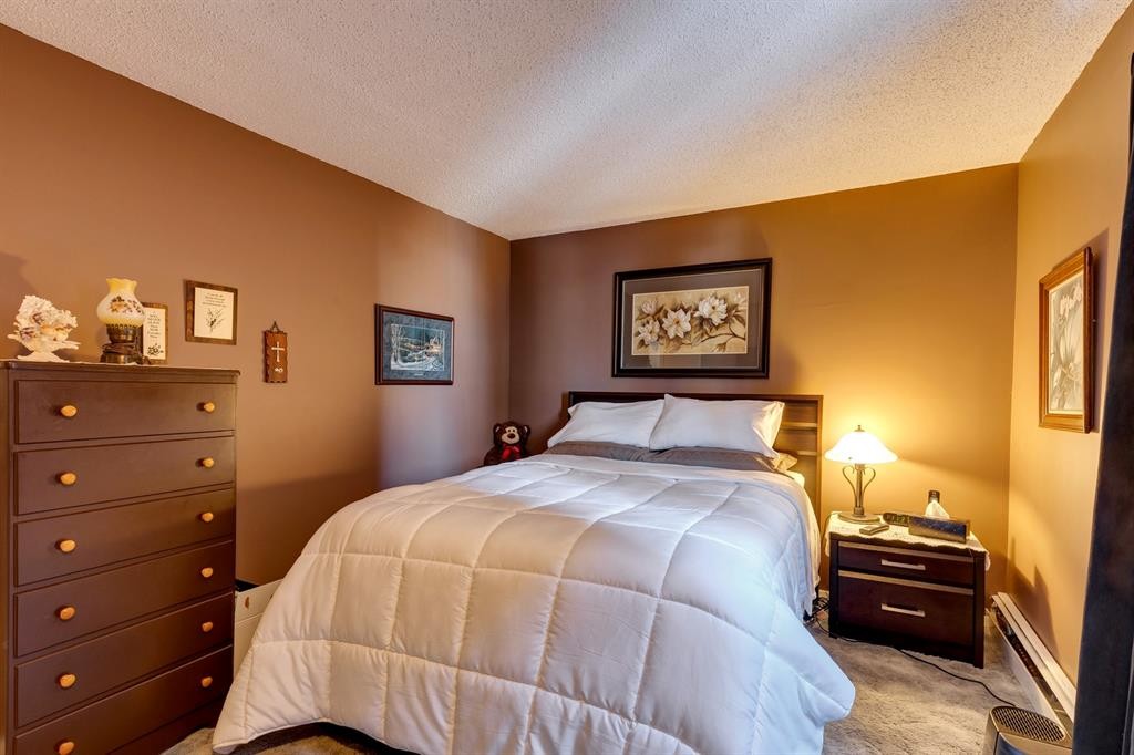 203-234 5 Avenue Ne, Calgary, AB - Indoor Photo Showing Bedroom