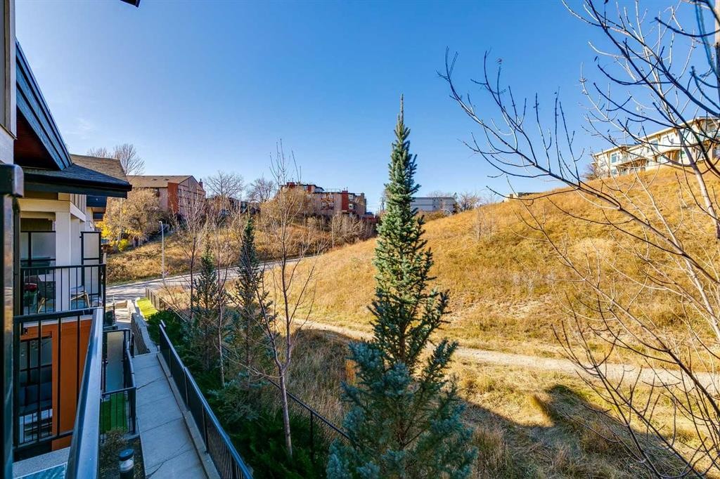 421-510 Edmonton Trail Ne, Calgary, AB - Outdoor With View