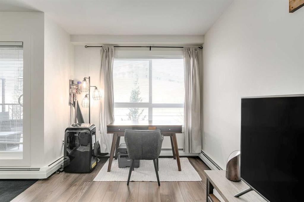 421-510 Edmonton Trail Ne, Calgary, AB - Indoor