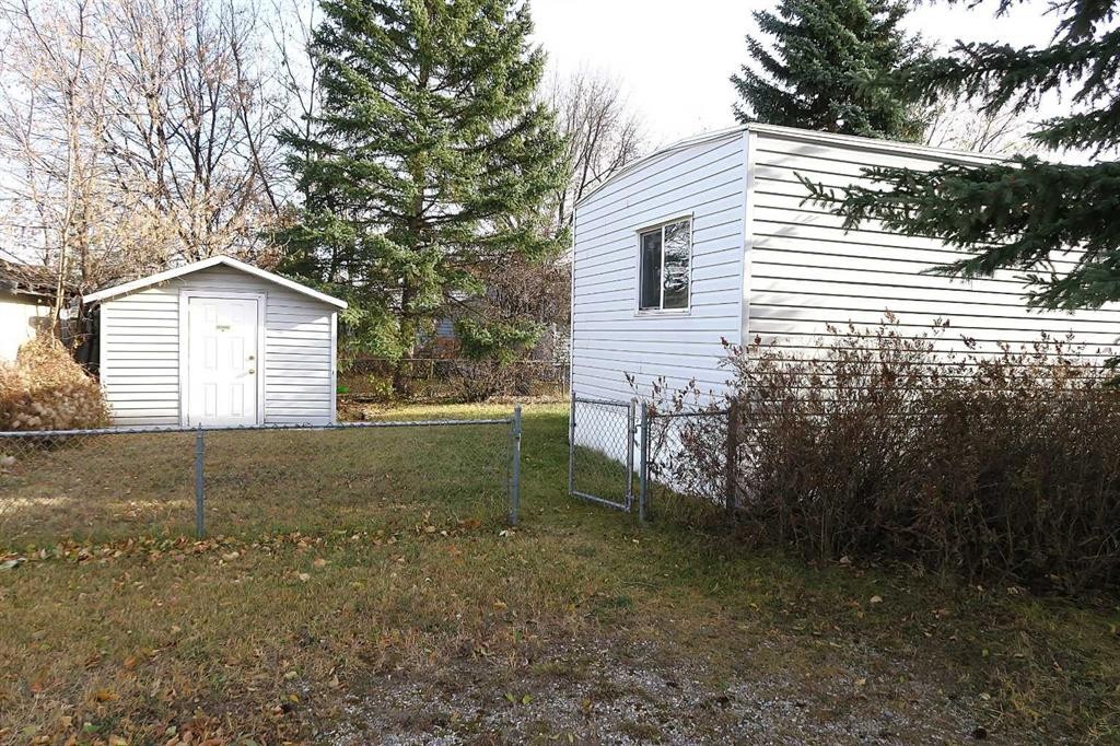 901 Briarwood Crescent, Strathmore, AB - Outdoor