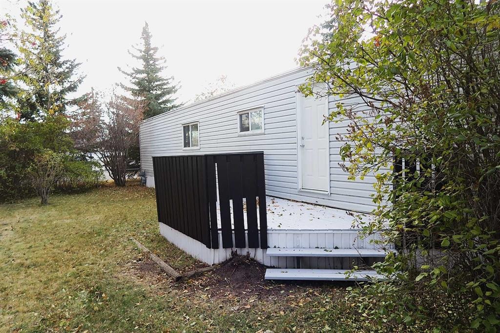901 Briarwood Crescent, Strathmore, AB - Outdoor