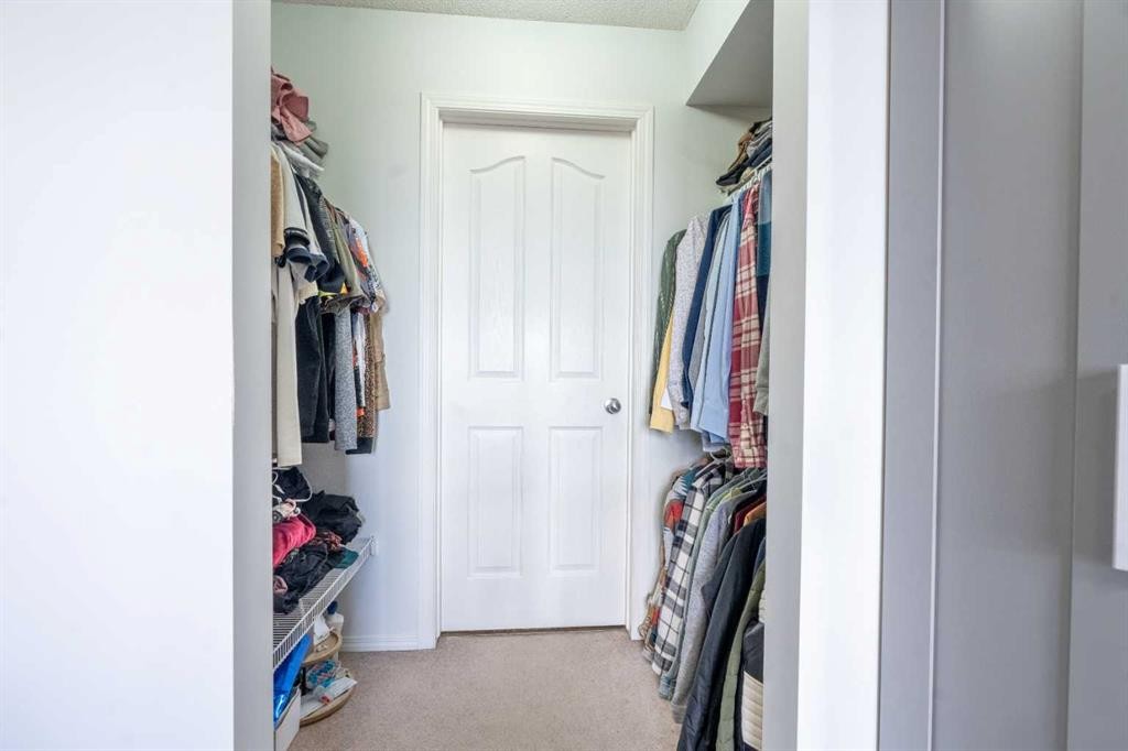 425-355 Taralake Way Ne, Calgary, AB - Indoor With Storage