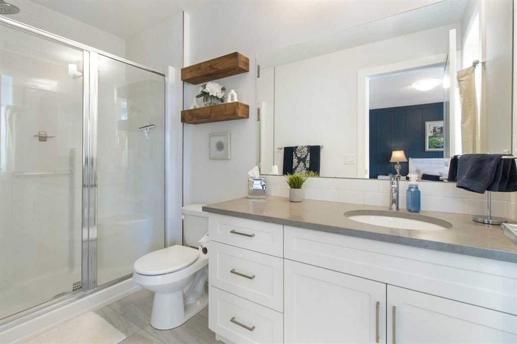 112 Fireside Crescent, Cochrane, AB - Indoor Photo Showing Bathroom