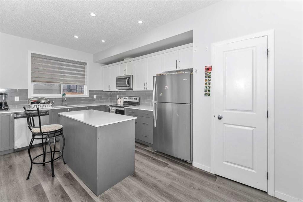 1174 Cornerstone Boulevard Ne, Calgary, AB - Indoor Photo Showing Kitchen