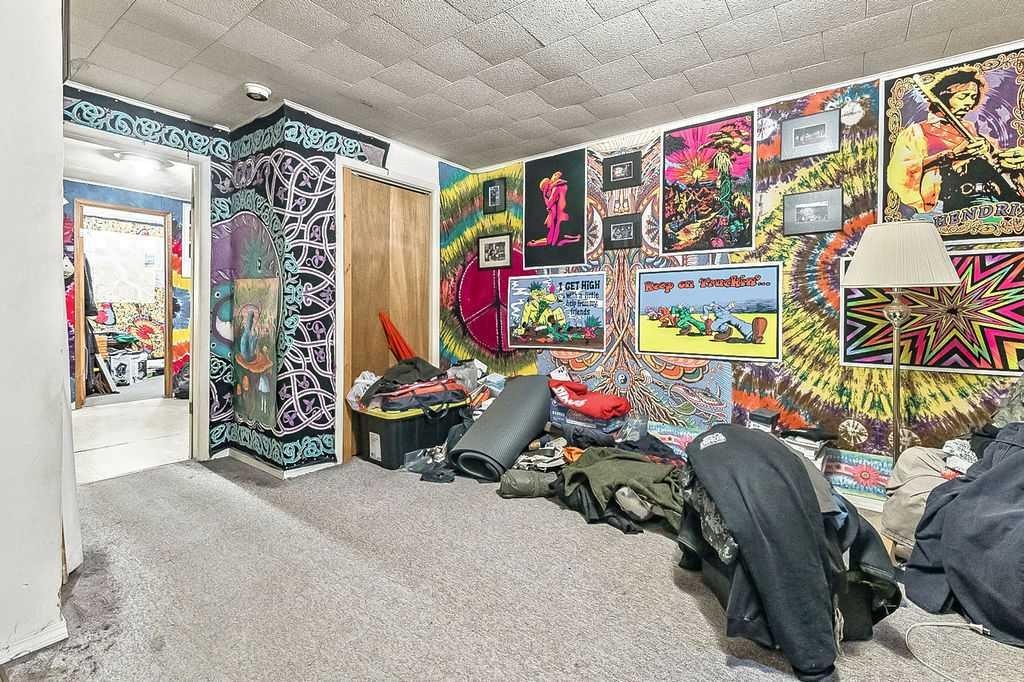 2731 Morley Trail Nw, Calgary, AB - Indoor