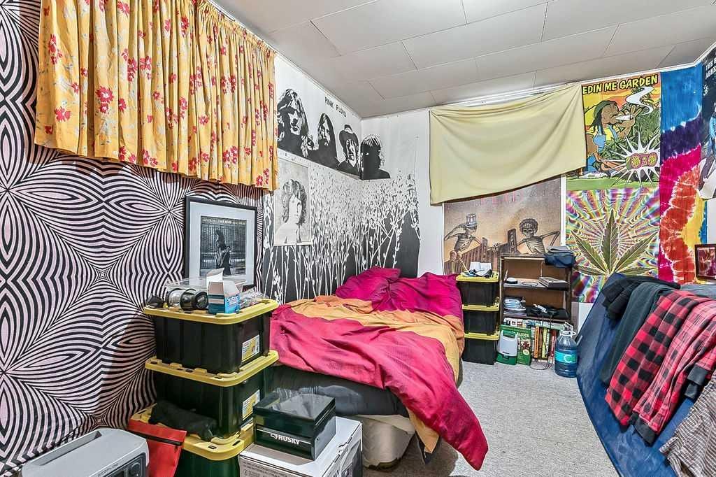 2731 Morley Trail Nw, Calgary, AB - Indoor