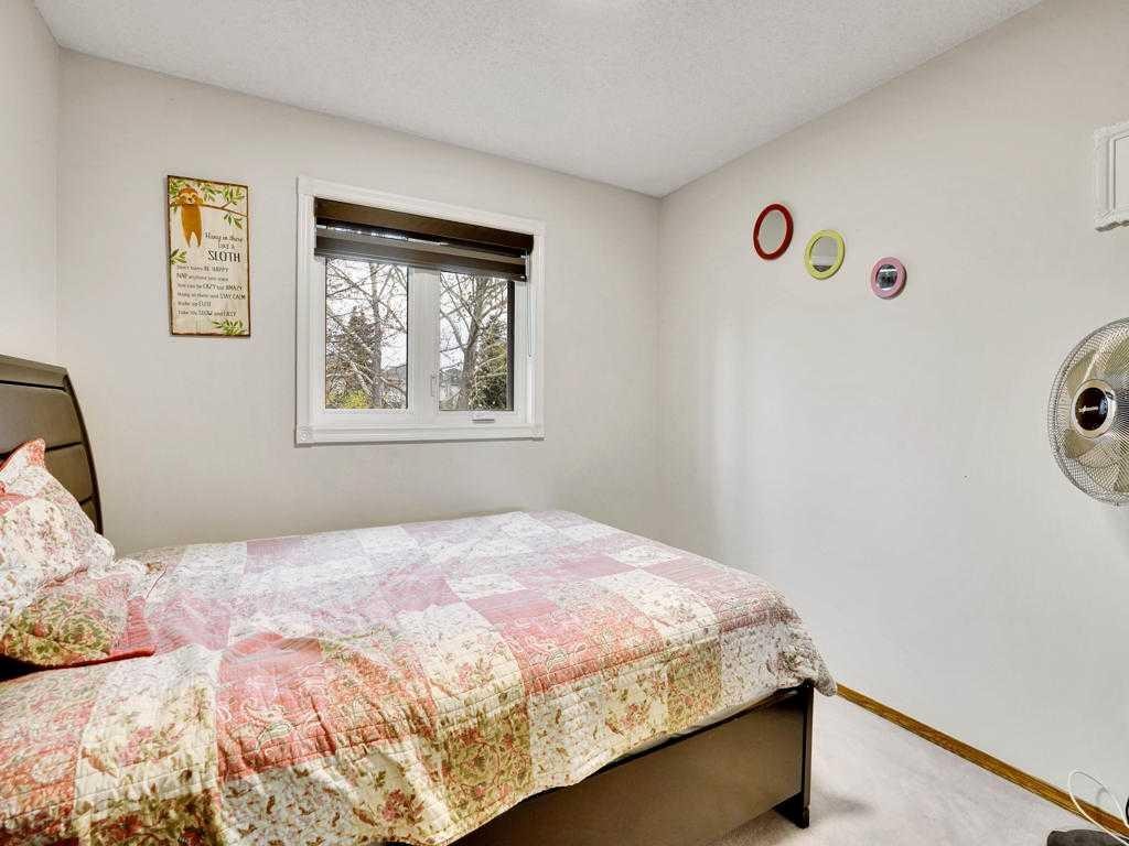 151 Citadel Park Nw, Calgary, AB - Indoor Photo Showing Bedroom