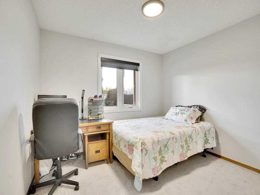 151 Citadel Park Nw, Calgary, AB - Indoor Photo Showing Bedroom
