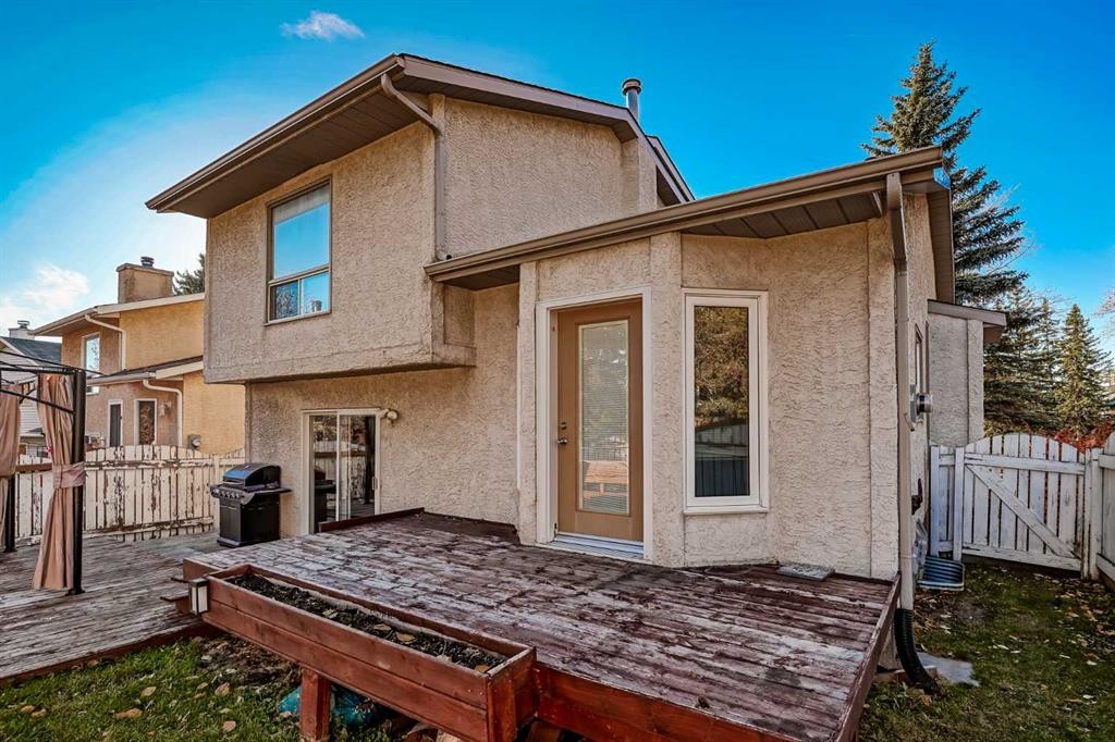 8 Millbank Road Sw, Calgary, AB - Outdoor With Exterior