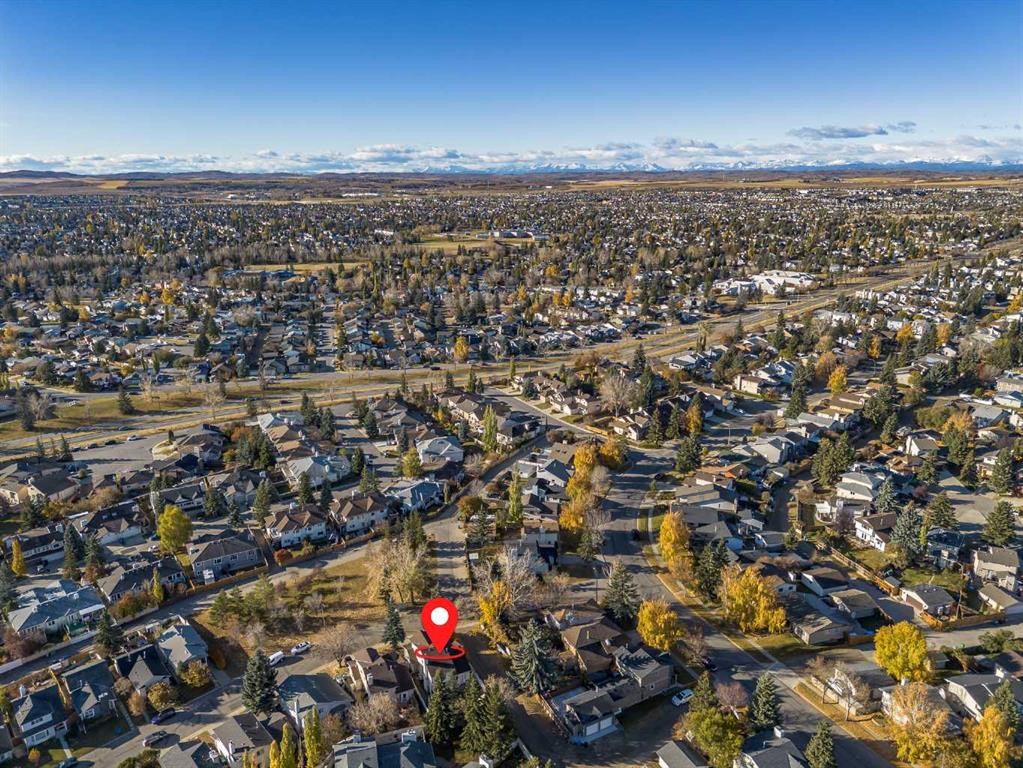 8 Millbank Road Sw, Calgary, AB - Outdoor With View