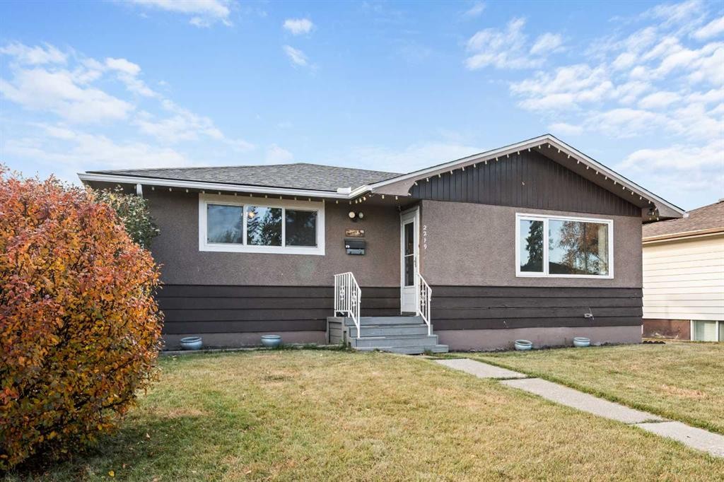 2219 40 Street Se, Calgary, AB - Outdoor
