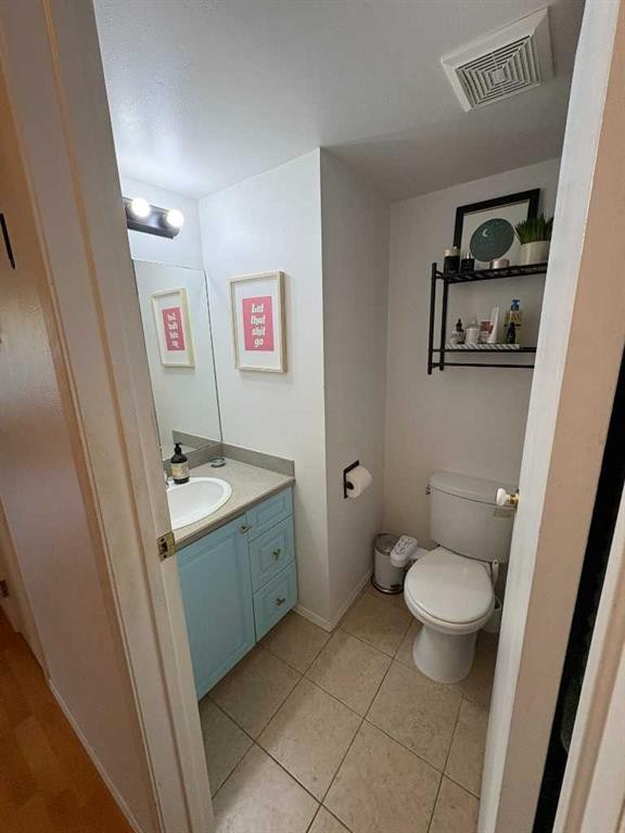 203-1625 11 Avenue Sw, Calgary, AB - Indoor Photo Showing Bathroom