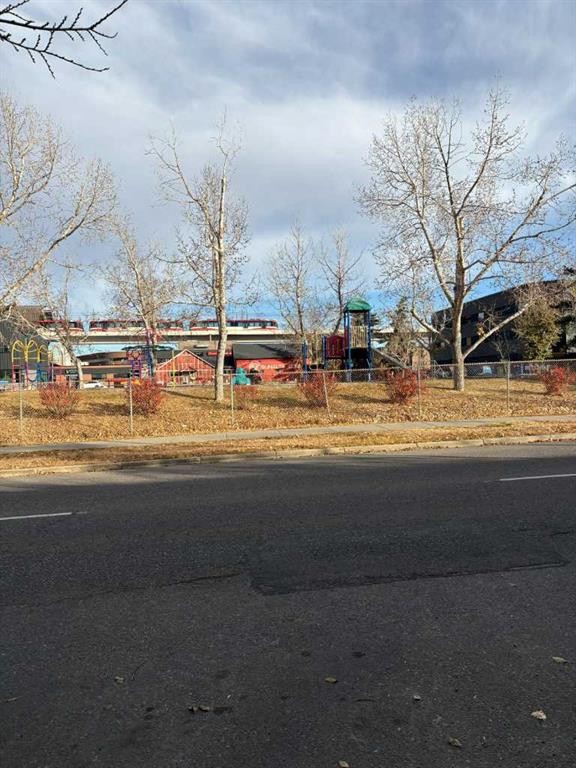 203-1625 11 Avenue Sw, Calgary, AB - Outdoor With View