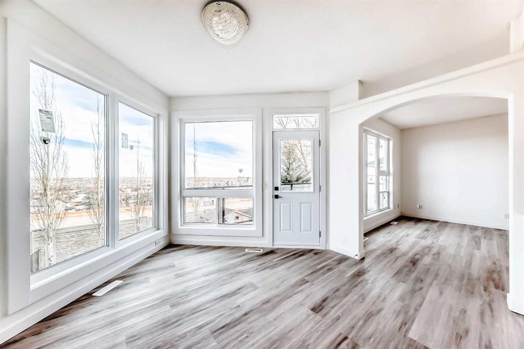 50 Hampstead Terrace Nw, Calgary, AB - Indoor Photo Showing Other Room