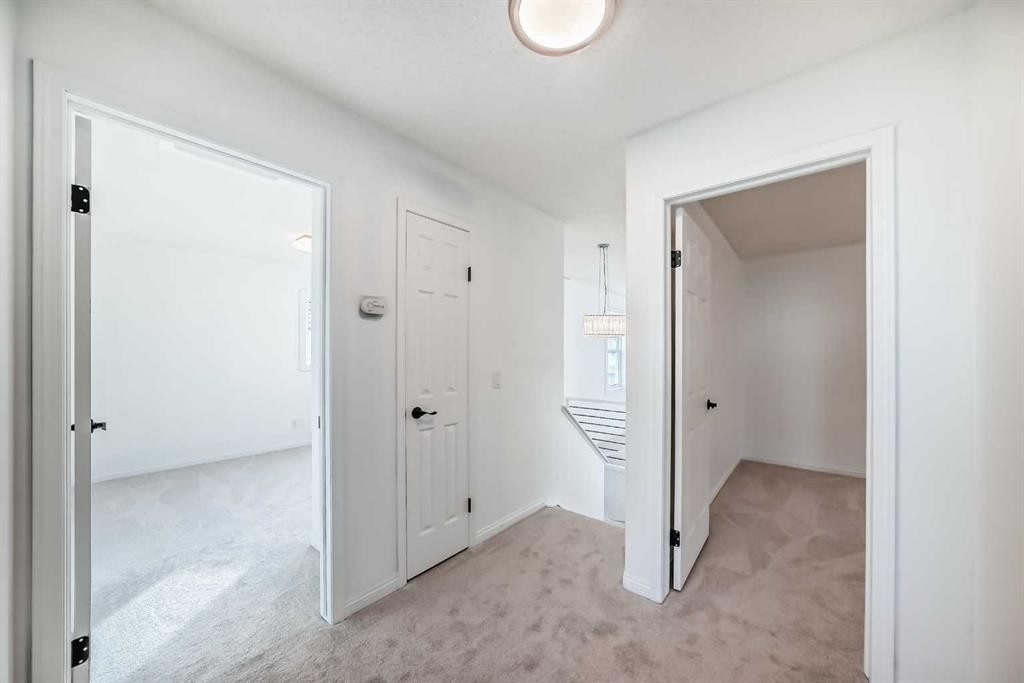 50 Hampstead Terrace Nw, Calgary, AB - Indoor Photo Showing Other Room
