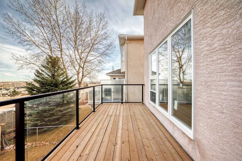 50 Hampstead Terrace Nw, Calgary, AB - Outdoor With Exterior
