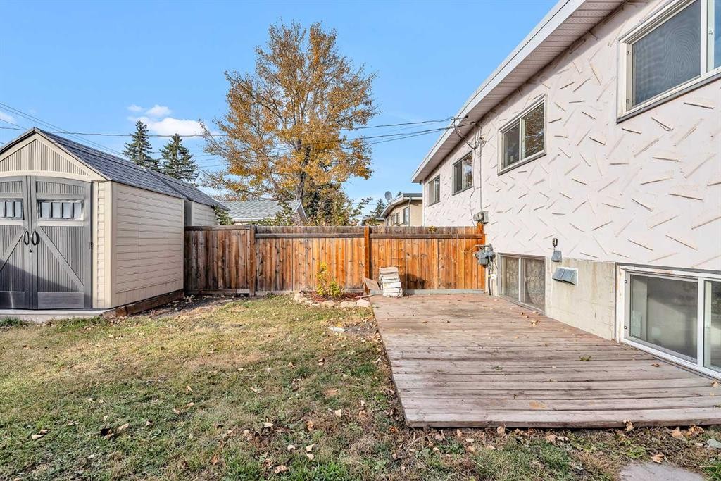 10831 5 Street Sw, Calgary, AB - Outdoor