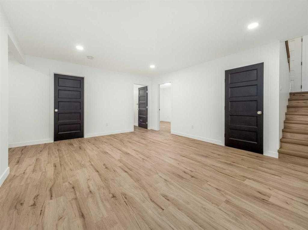 5105 40 Avenue, Taber, AB - Indoor Photo Showing Other Room