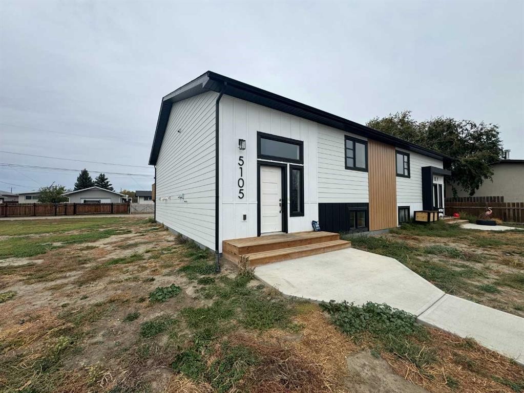 5105 40 Avenue, Taber, AB - Outdoor