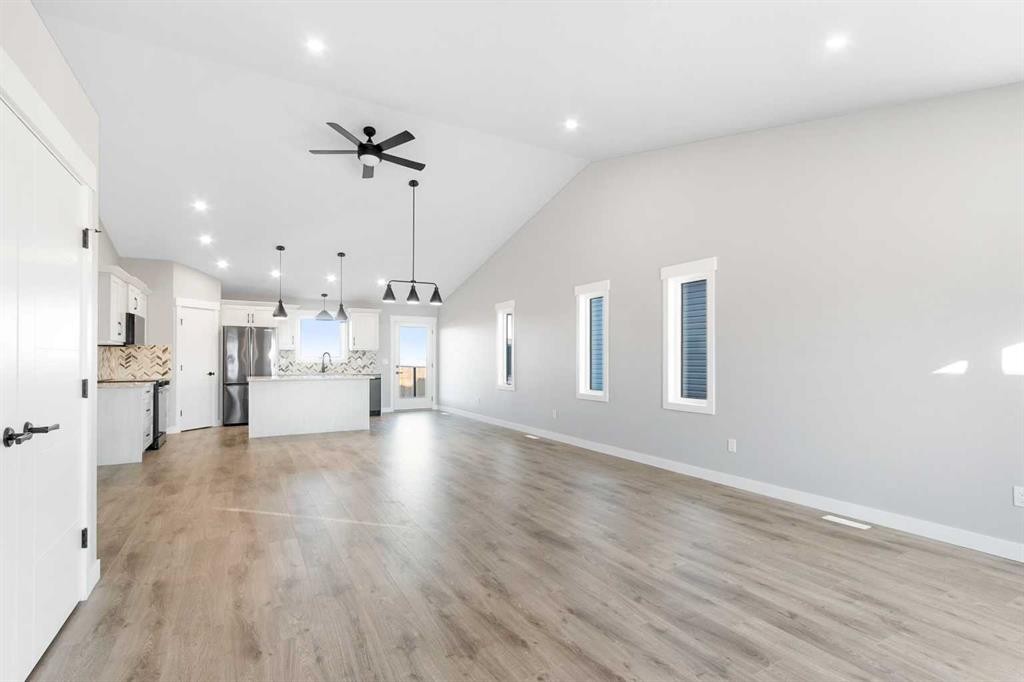 3422 Victory Way, Olds, AB - Indoor