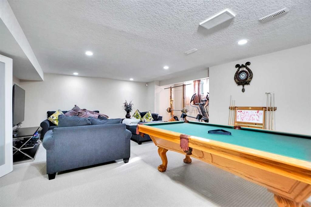 39 Skyview Shores Rise Ne, Calgary, AB - Indoor Photo Showing Other Room