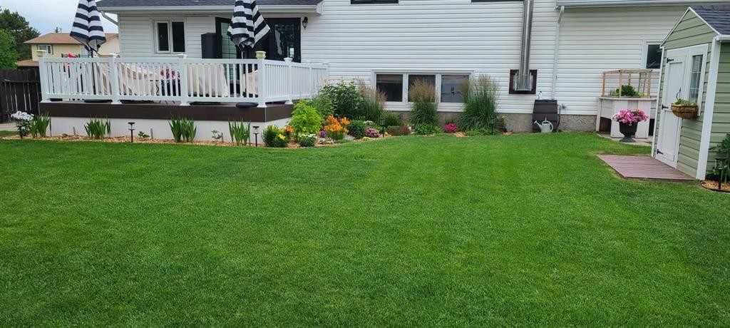 5445 56 Street, Olds, AB - Outdoor