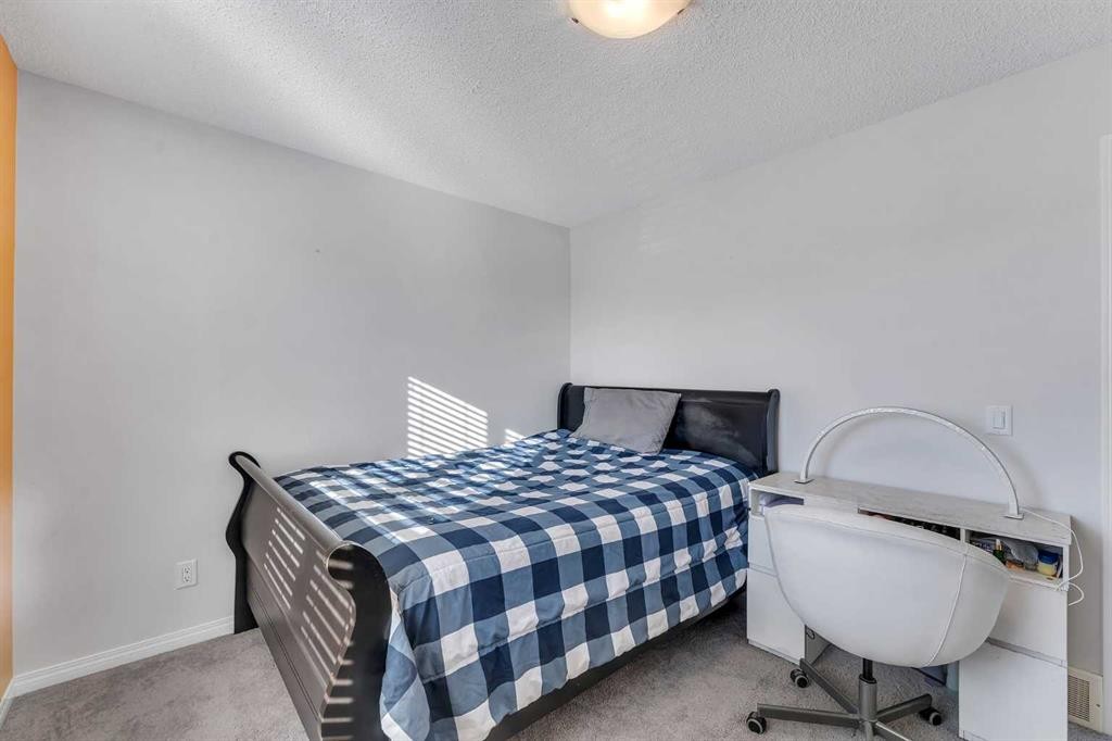 58 Cityscape Avenue Ne, Calgary, AB - Indoor Photo Showing Bedroom